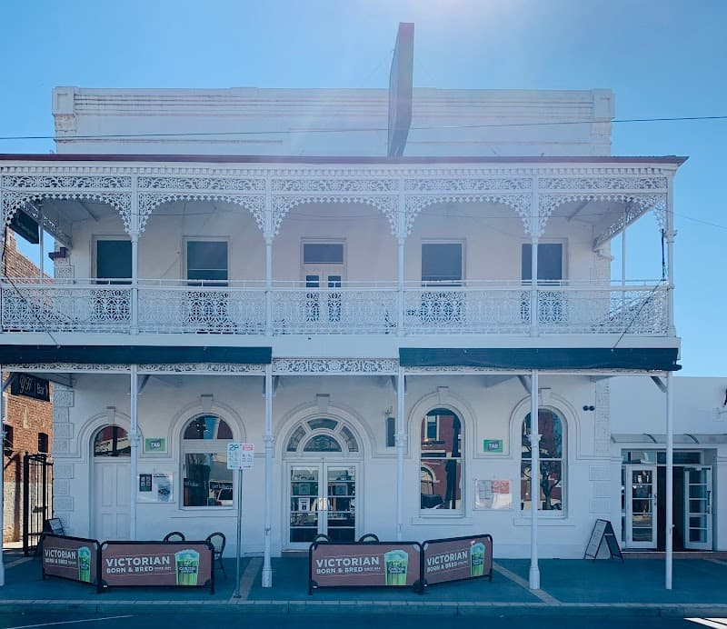 Yarrawonga Hotel