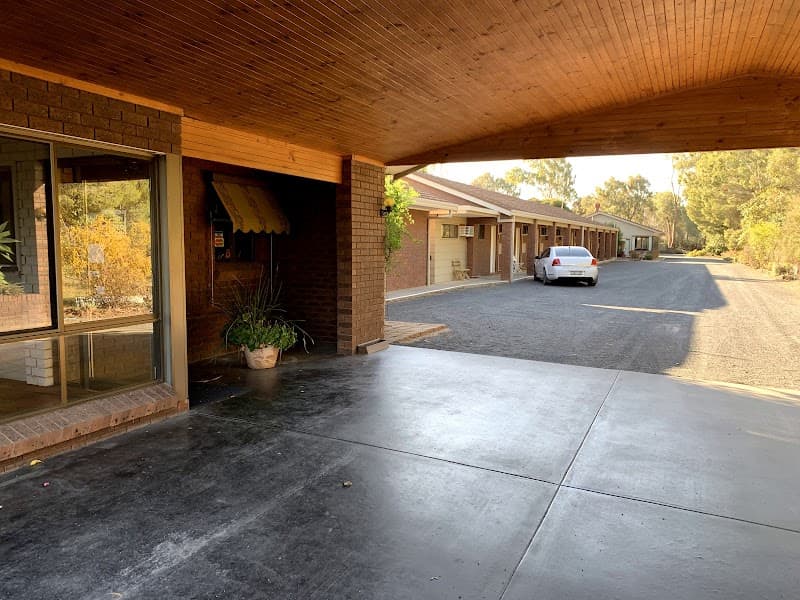 Kingswood Motel