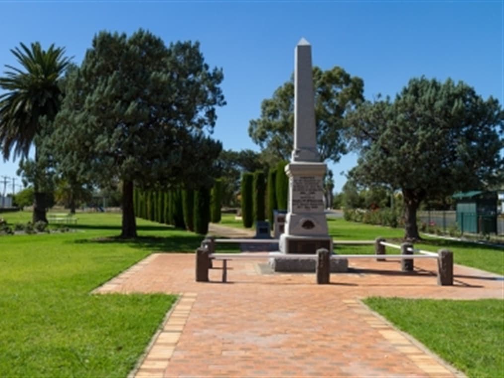 Soldiers Memorial Park, Finley