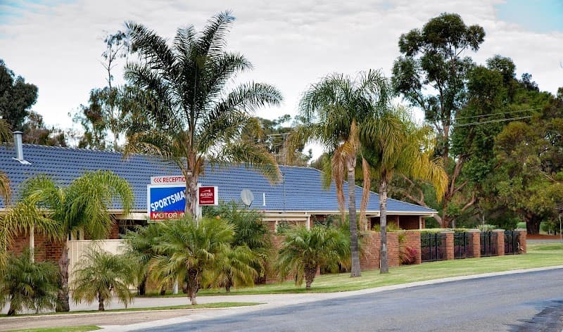 Sportsmans Motor Inn
