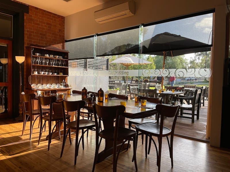 The Crossing Cafe