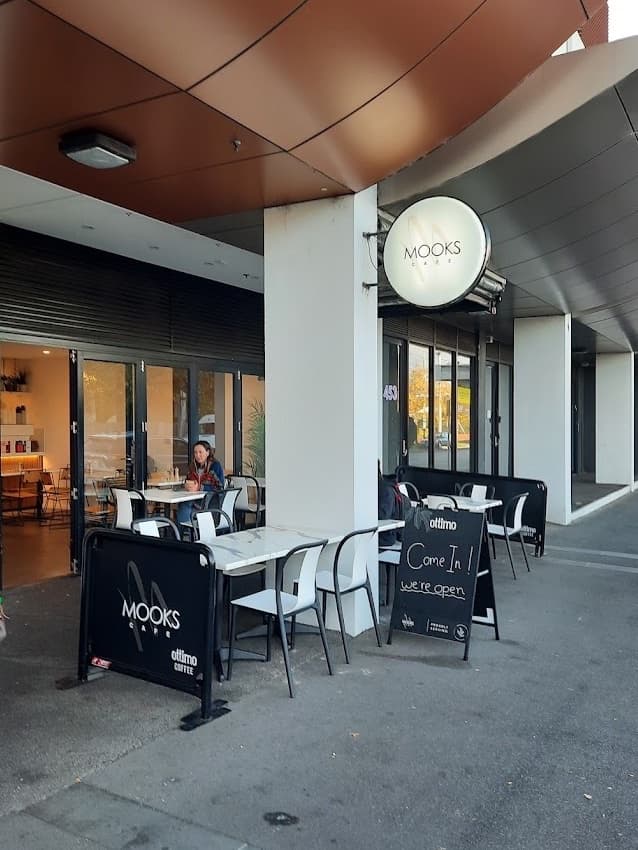 Mooks Café