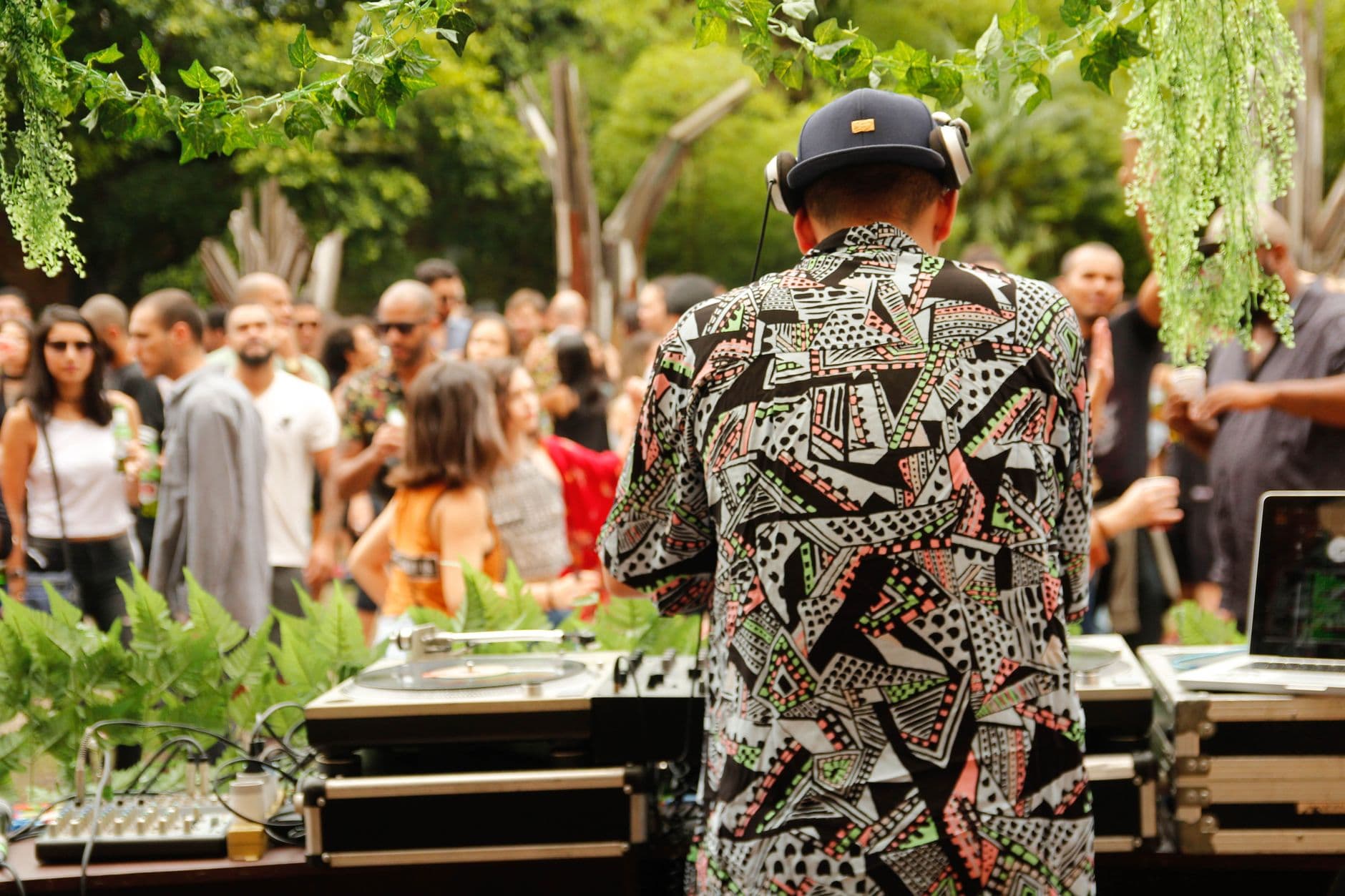 Sunday Sessions in the Garden — 2 Aug